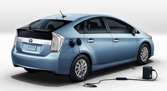 Toyota-Prius-2015-Picture-Battery